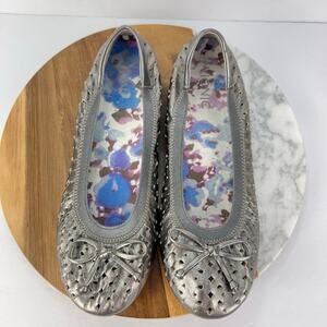 EUC Vionic Women's Spark Surin Pewter Leather Perforated Slip On Ballet Flat 7.5